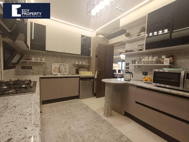 4 _files_6f655439-5875-4c30-baef-09ba612e6bde. jpeg