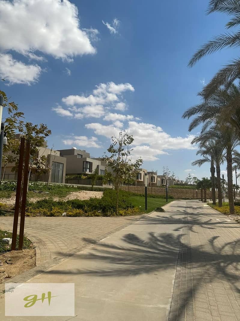 14 4a1d5f71-56e3-4c6e-9b35-3f8b3a090009. jpg