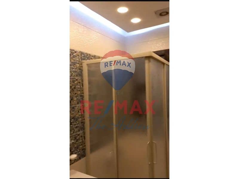 5 7472d2b5-35a0-43ff-a8e2-4359ea4a9241. jpg