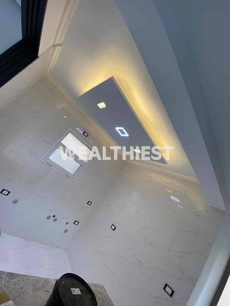 4 5a2d429e-c025-484c-a501-0eb20d1debf7. jpg