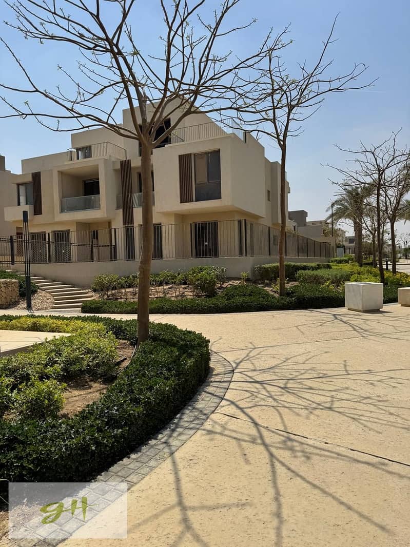 14 a025be41-b793-41ab-8444-b23bc4484a43. jpg