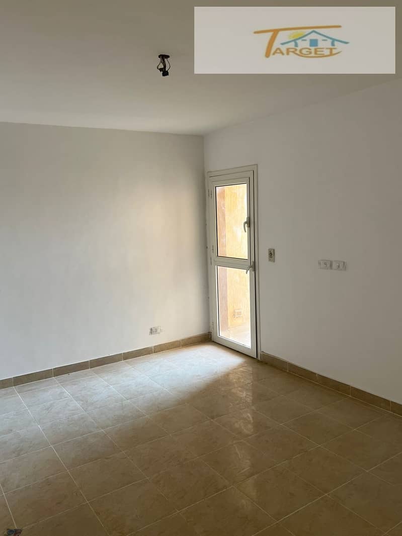 5 4f7c86db-8f83-49d6-aeb1-1092b3206f48. jpg