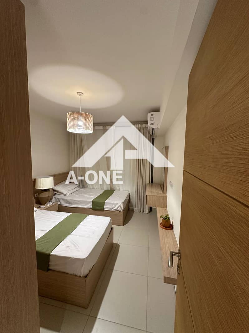 4 62b72f72-5aad-4677-8e01-399a58f69ba0. jpg