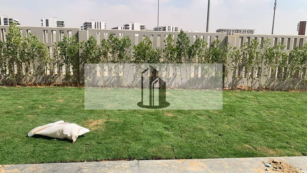 12 0b031416-2851-418f-ba51-f68c7038896d. jpg