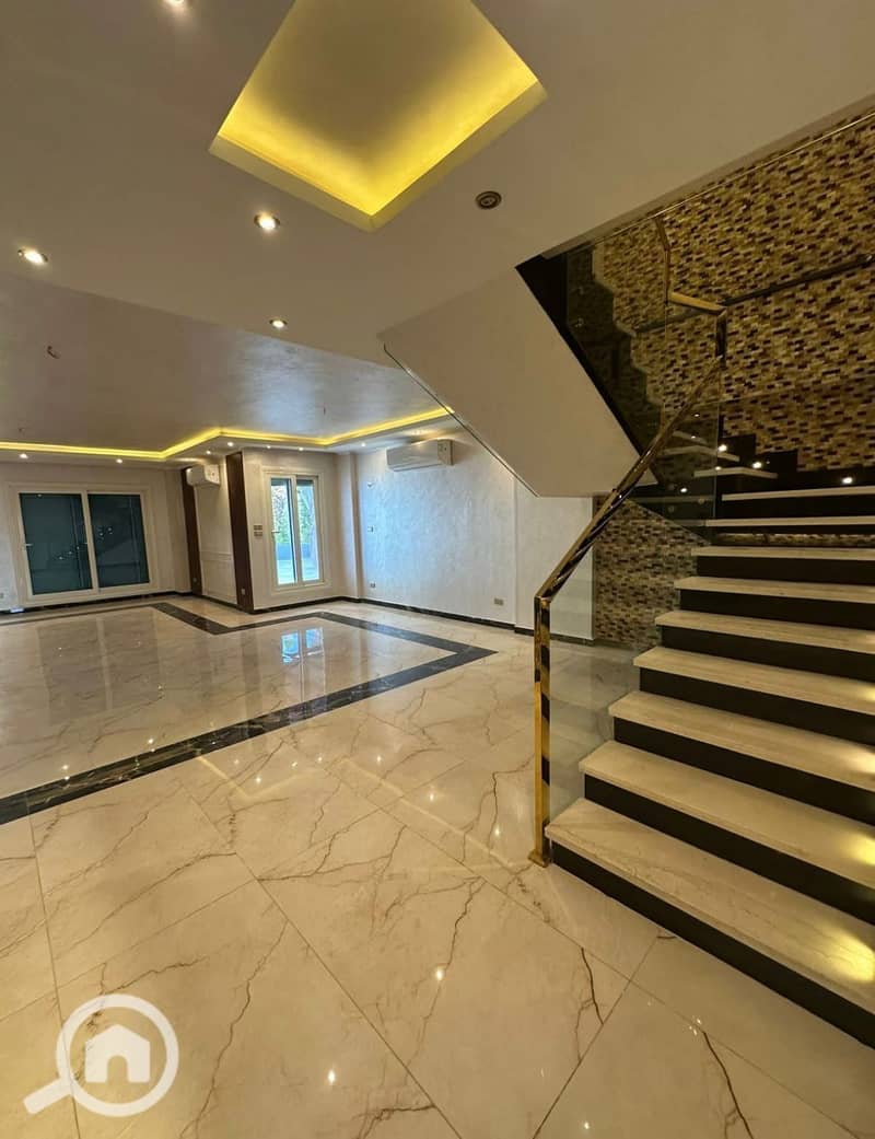 2 030db663-c7ed-4c41-a8b6-2409a1160272. jpg