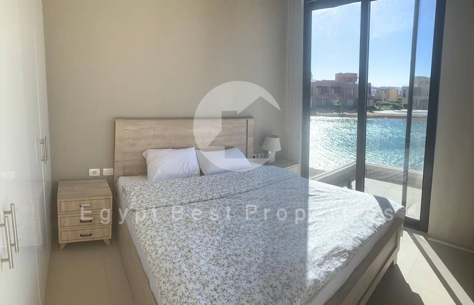 6 869a0f46-bf20-464d-b51e-86c3939f1b06. jpg