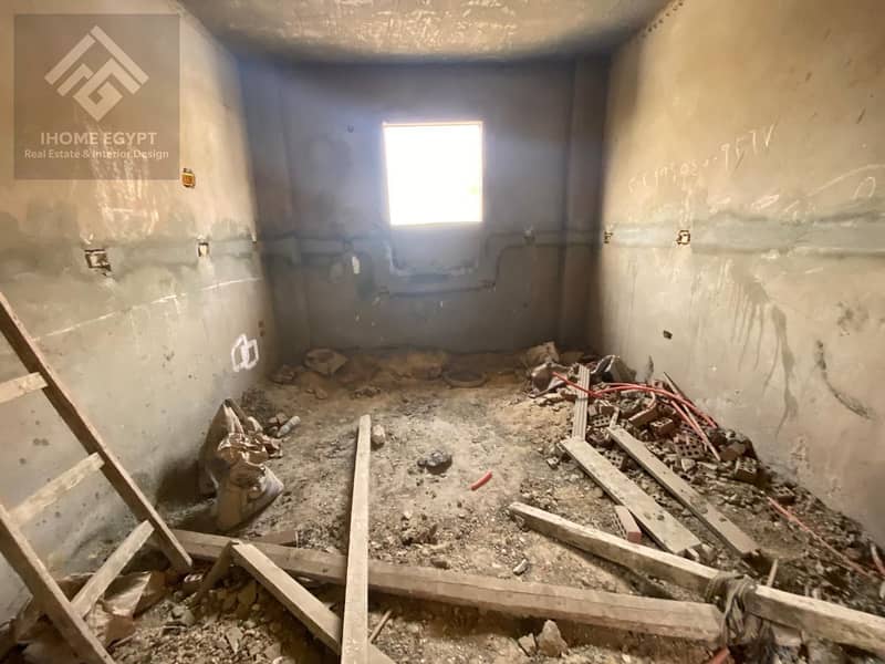 5 4b0fc017-c7ea-408b-aa36-38e8a09d52ce. jpg