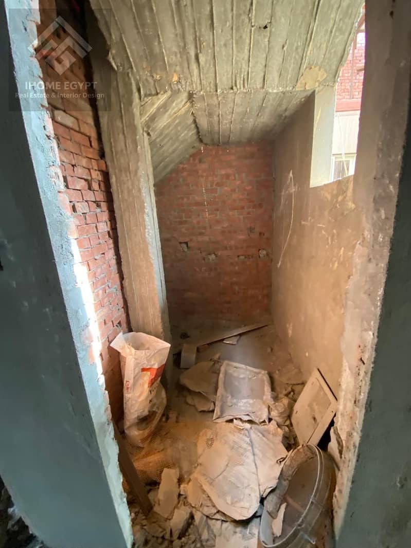 8 f888855e-40d1-4a4b-944e-c43a65a5703f. jpg