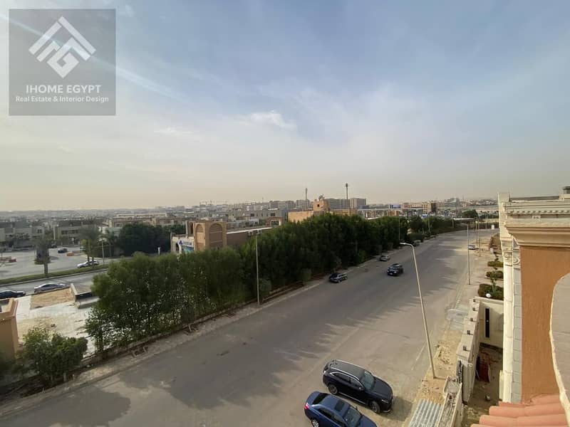 10 f9098fa0-4e29-4420-bd80-66ca63631120. jpg