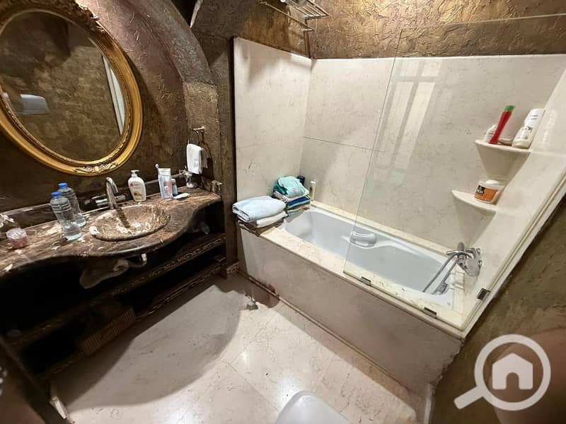 15 615232054_910288478201081_1666981524161838718_n. jpg