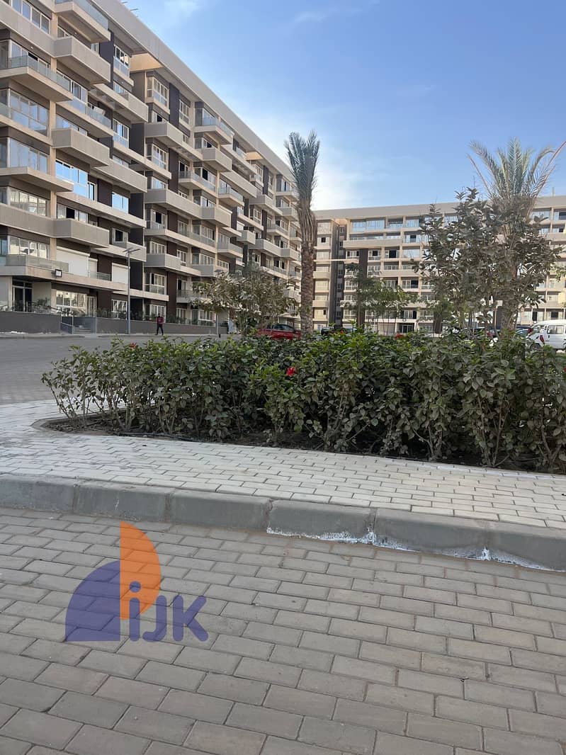 8 516c4535-cdcf-431c-b041-5b4215f7bf22. jpeg