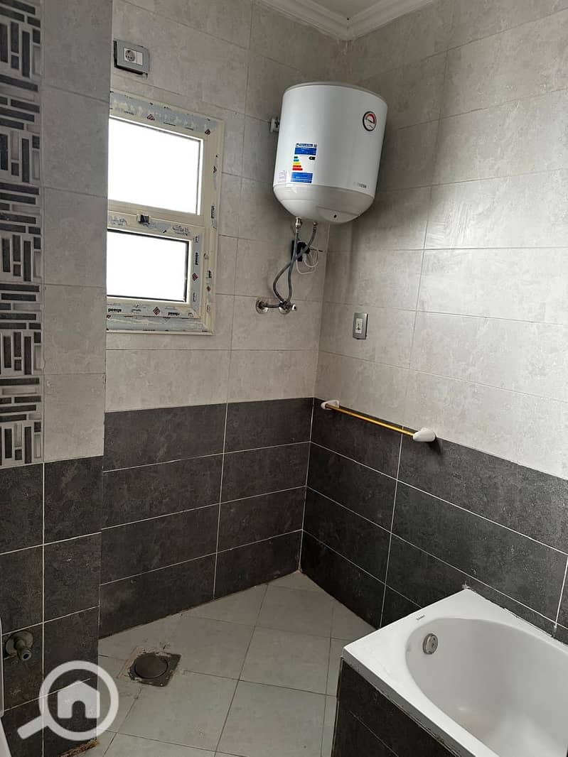 16 473d51f6-29c6-4dce-8dcf-191f18c8bd4f. jpeg