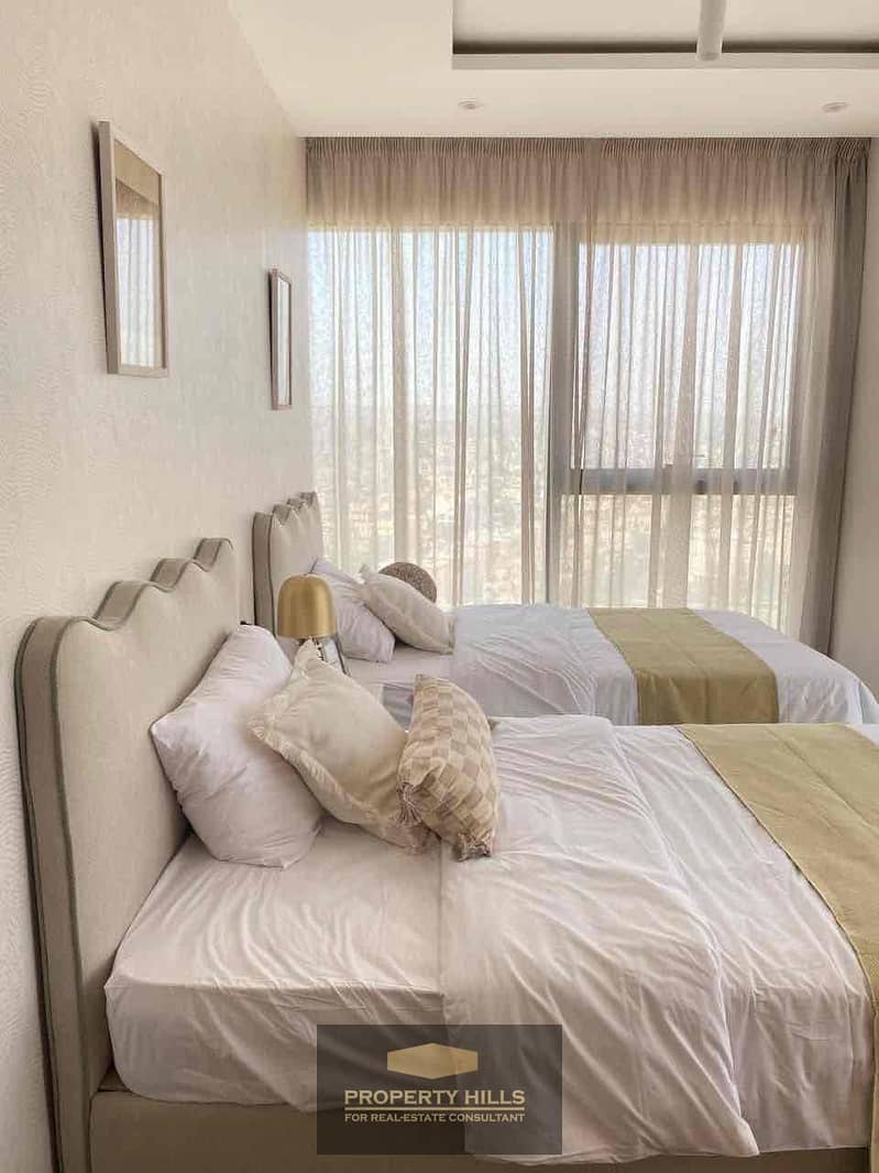 8 c71fe0f2-a0c7-480d-8820-b221c35a0fc3. jpg