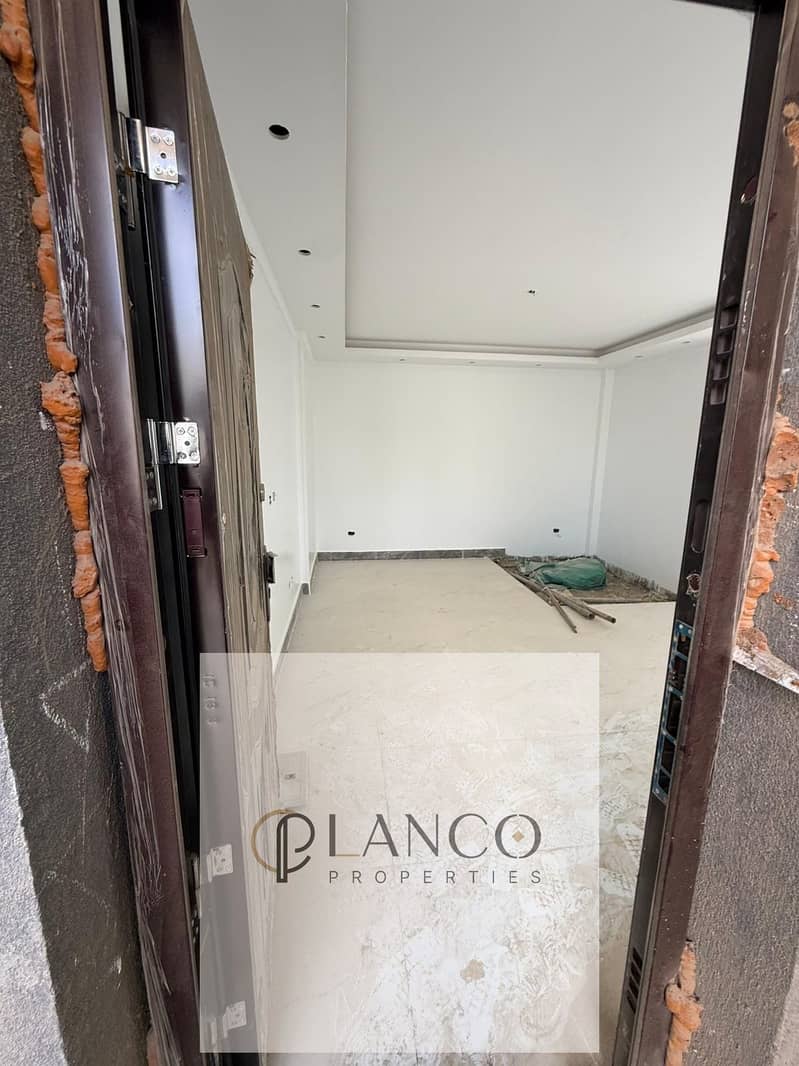 6 WhatsApp Image 2025-12-27 at 9.40. 50 PM (2). jpeg