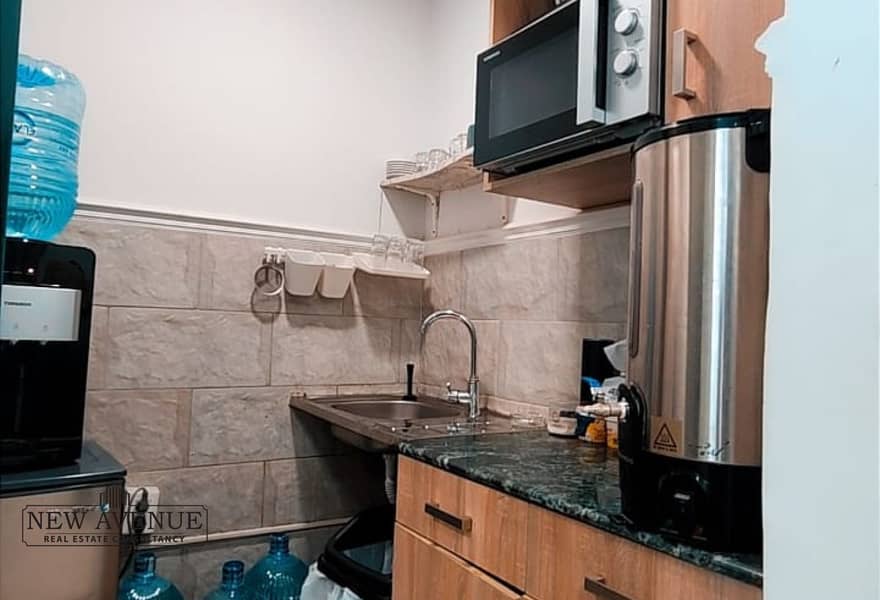 6 ad08056f-e2ee-44c0-8d19-34588deca5a3. jpg