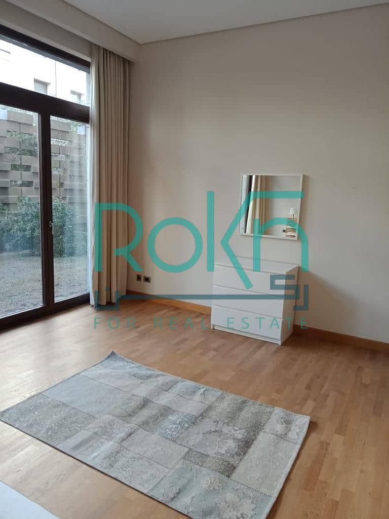 13 ff38fe83-f4f3-4fe0-974e-c56182fa9c10. jpg