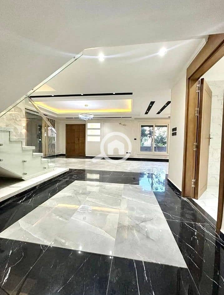 2 6506d627-0778-44ec-a6b1-666b937f17ad. jpeg