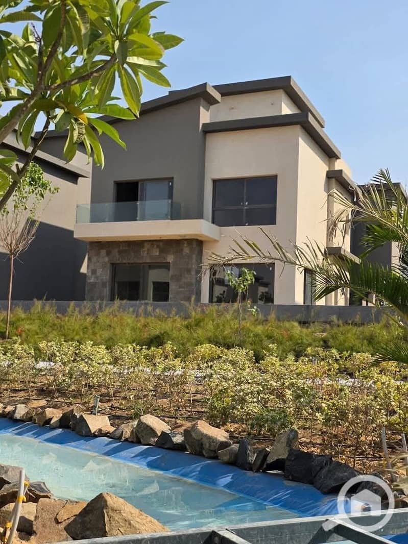 32 613371385_864161289790440_5613680241866141257_n. jpg