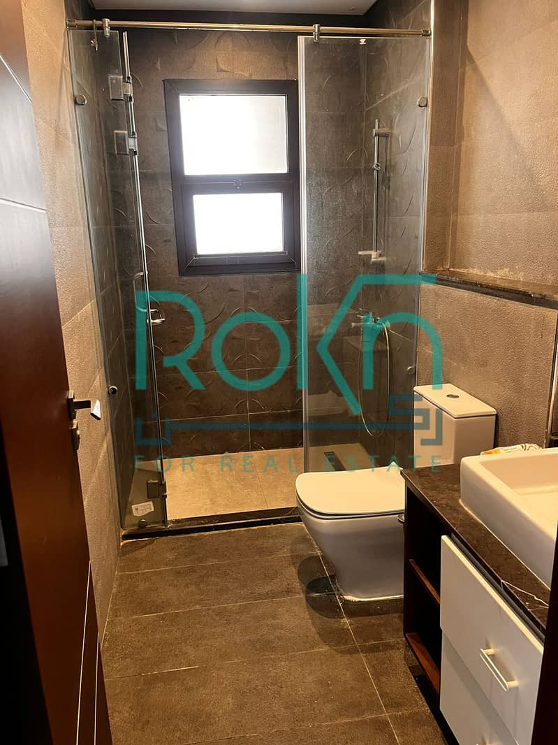 18 ff46b366-7672-4541-90b4-c982263b6dac. jpg