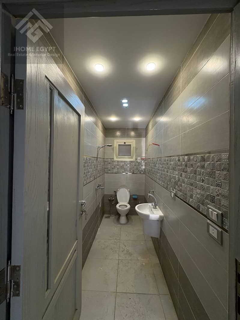 10 97870b01-ac12-4c19-99ee-9cb88fded96e. jpg