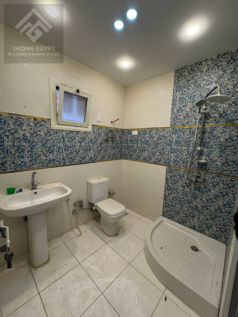 11 e5f29ae0-3da4-41dd-b965-213cc7d6c1e0. jpg