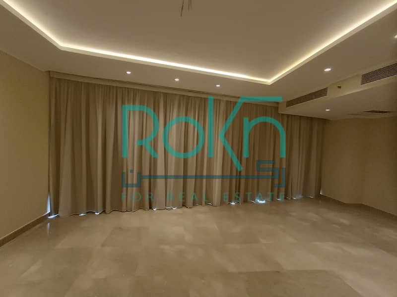 5 99f5f682-2749-4f14-8cfc-0efc0cc8faf6. jpg