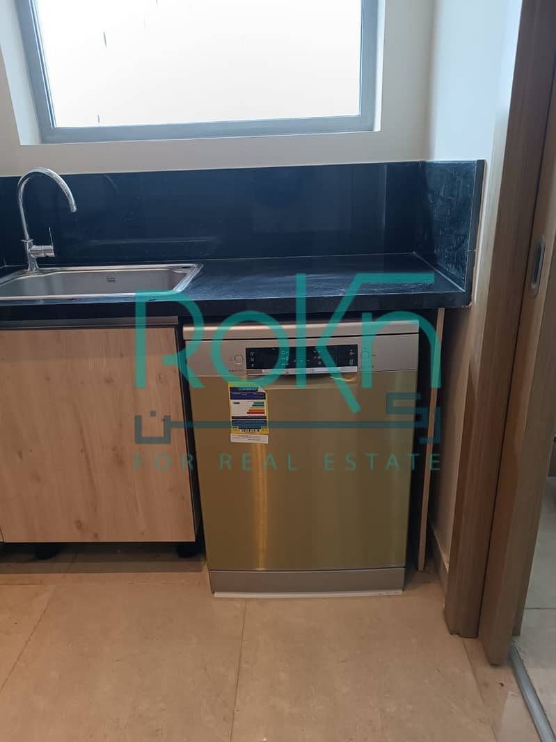 7 ae08d64c-6615-43cd-b9bd-9f44296727aa. jpg