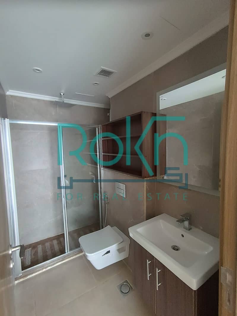 8 4f7ea937-21cc-40f2-9124-ea8f04aa68e5. jpg