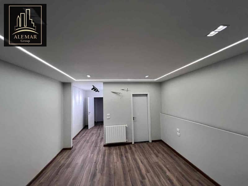 11 8f9b3ca1-1643-4be4-86a8-ce11f6de0830. jpg