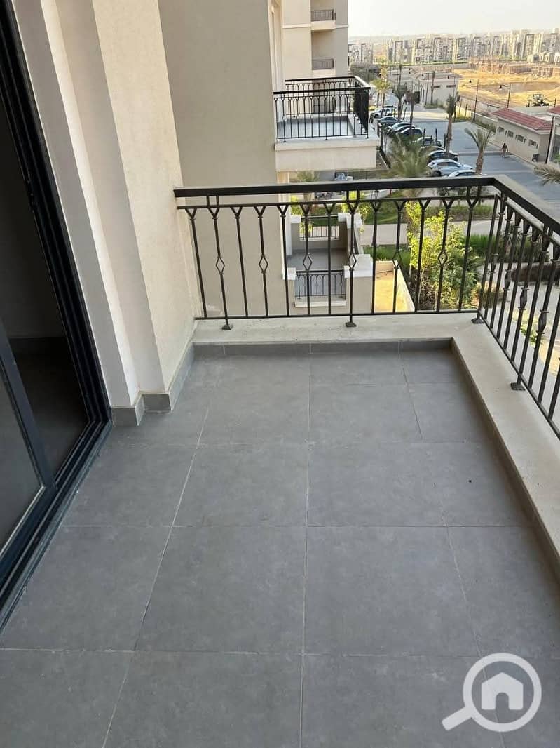 2 8dd54357-2d32-41d2-ba4d-3590c5cc7f83. jpg