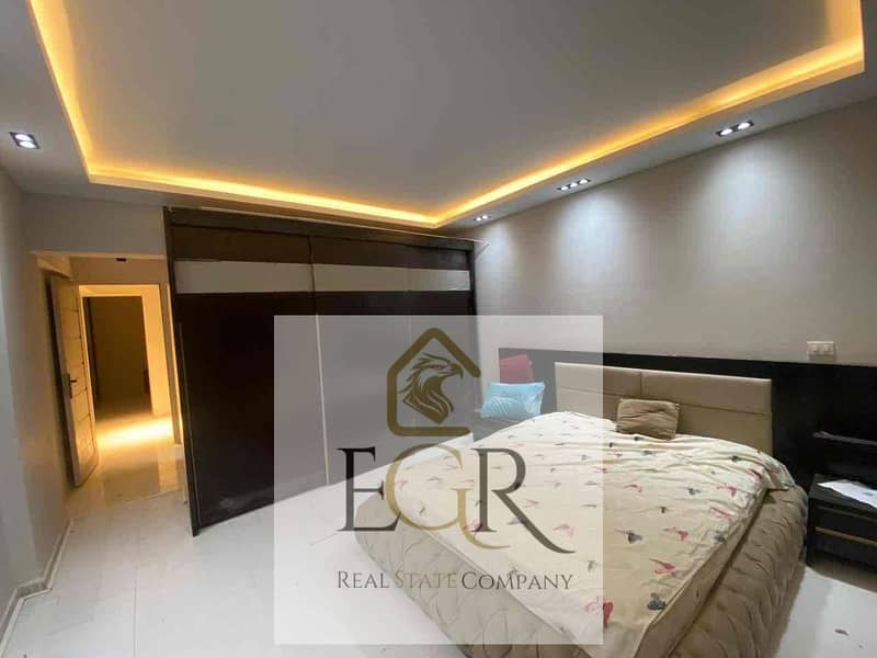 10 65b63b4a-e2f6-403c-b1c0-09aeb17ce491. jpg