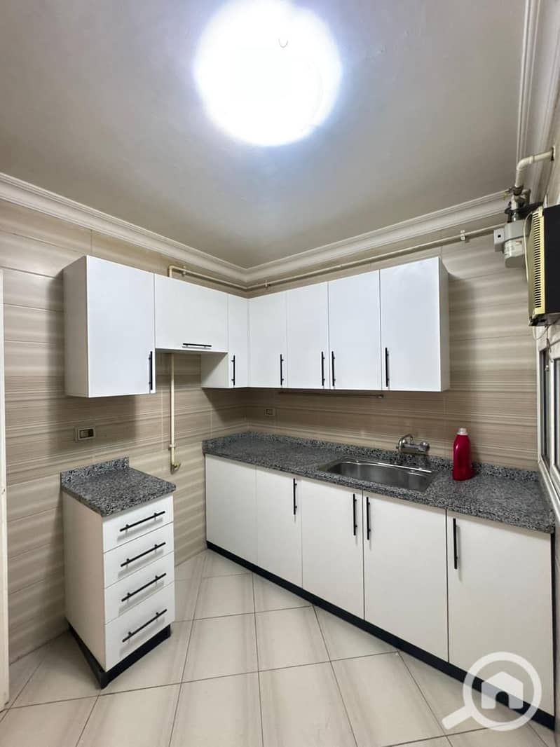 11 a6e3fa69-a489-449d-8cc7-600b0ba3f2fd. jpg