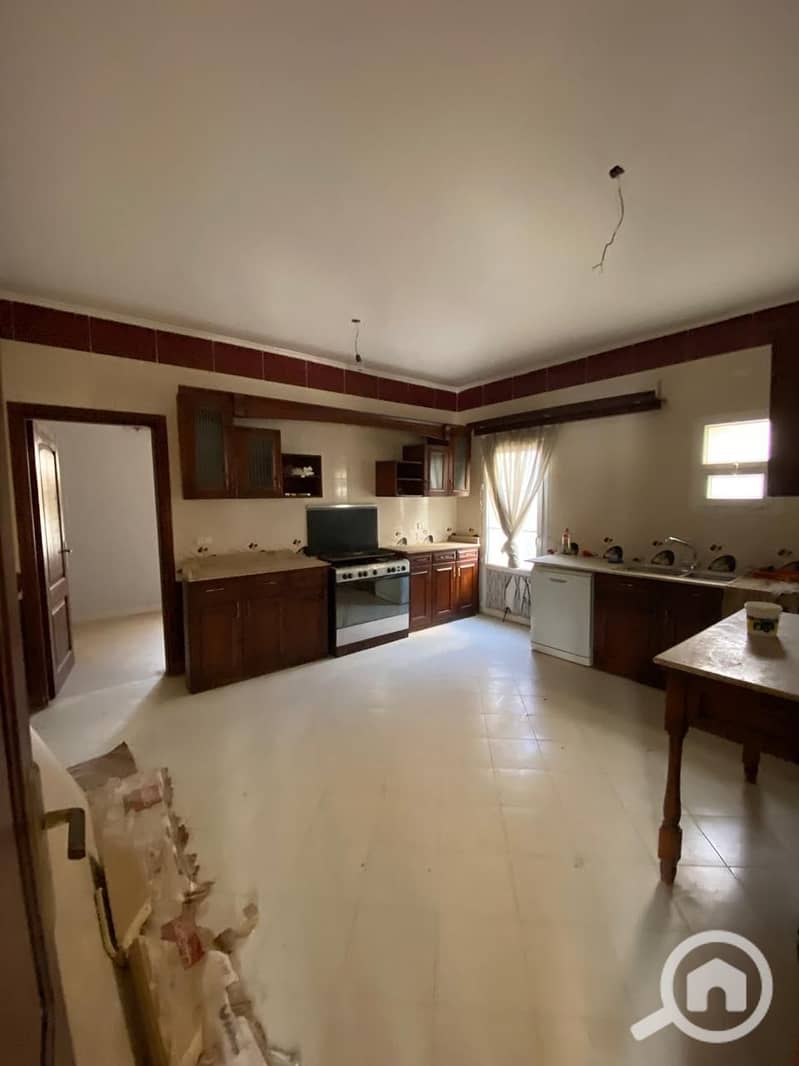 4 2ee8e0b7-49e2-4825-ad5d-f30bcd261a11. jpg