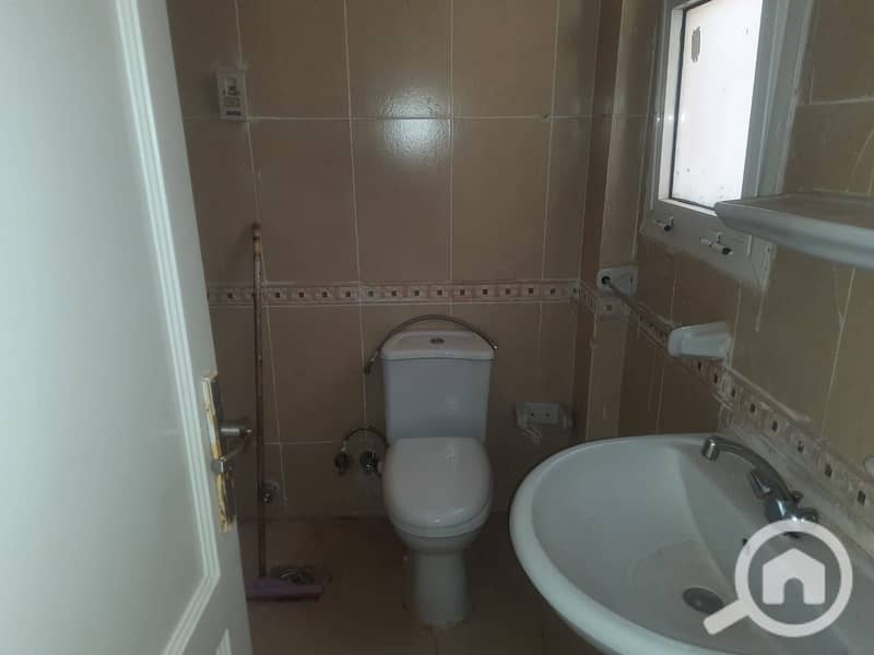 9 b68927cd-416e-4a8d-aa1d-5968149b0fa0. jpg