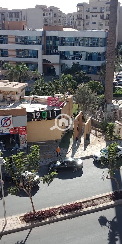 10 4d83be18-45dc-478d-be9a-85374a08f1a7. jpg