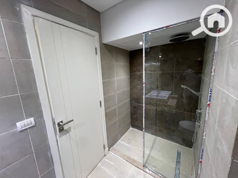 2 426d807a-7b0a-4742-bdb3-8e8ca474898f. jpg