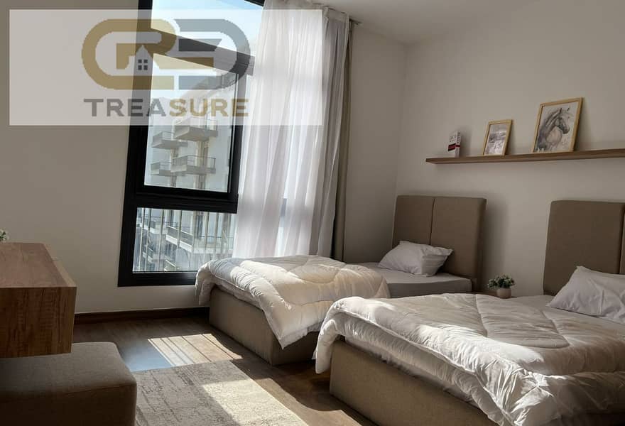 15 7233892b-9a16-4a2c-9122-248242a27130. jpg