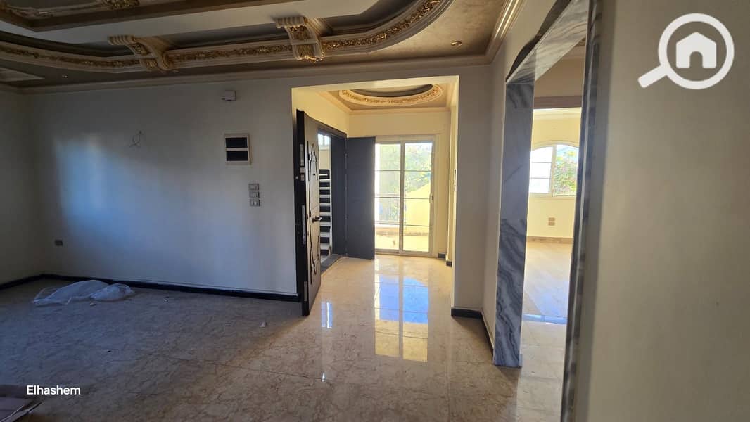 8 11f9077f-6b47-4d01-920f-bde9e94bd038. jpg