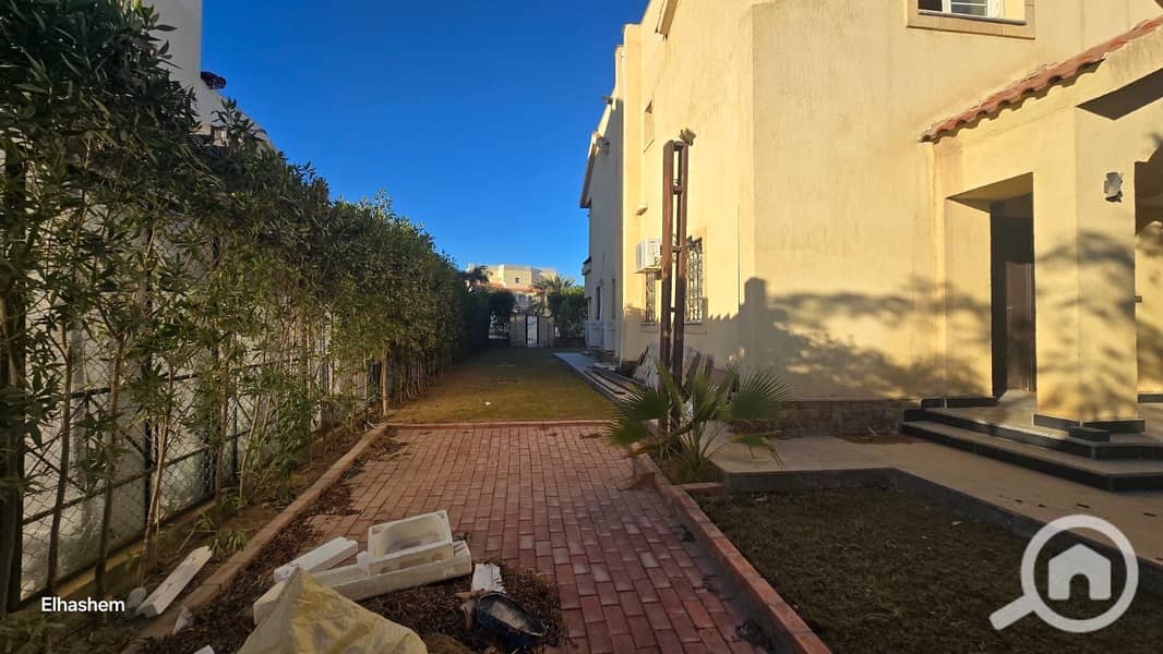 10 c44023d1-58a3-4d41-aec7-9792bcd60278. jpg