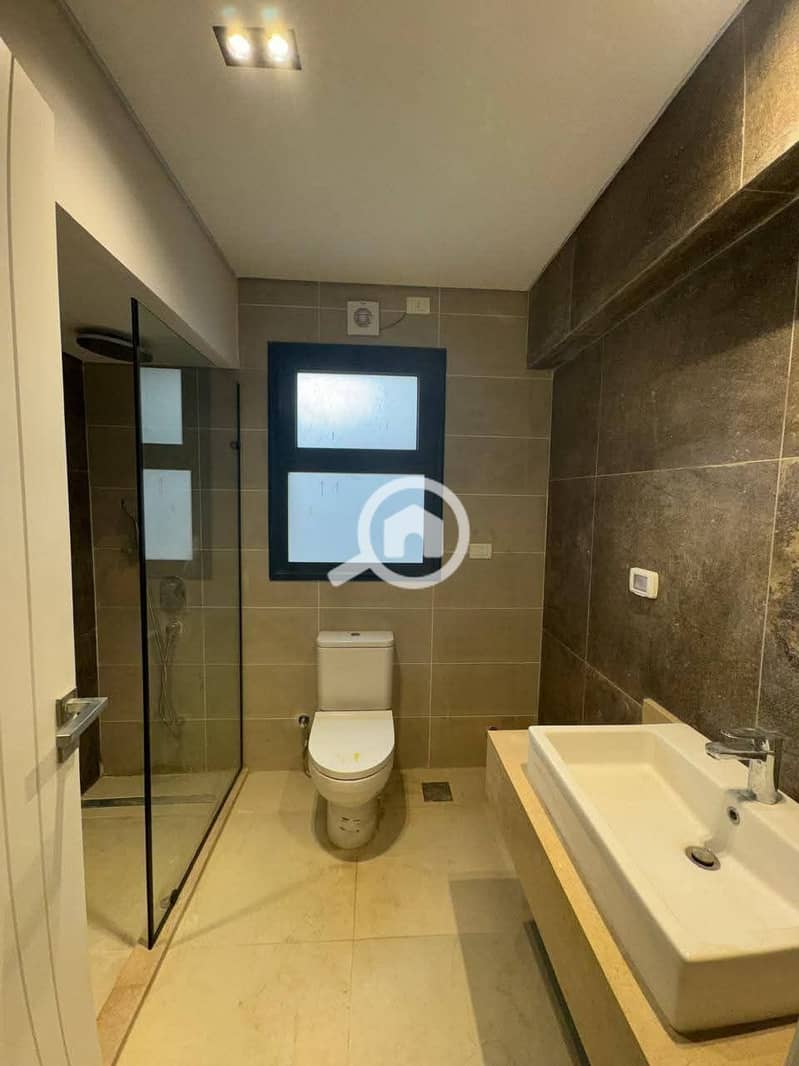 13 755b23d4-382f-46ad-a5fa-837201c0e9f2. jpg