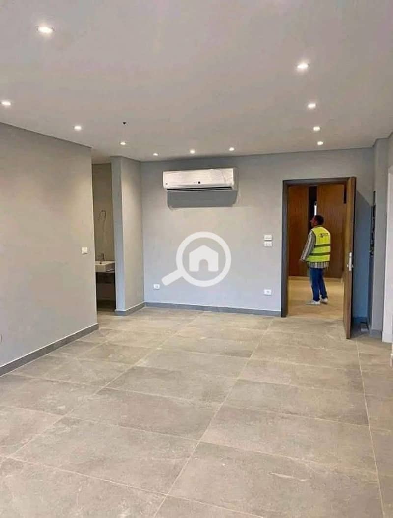 18 a7d15f39-5787-42b2-849b-8ed31d7b8e34. jpg