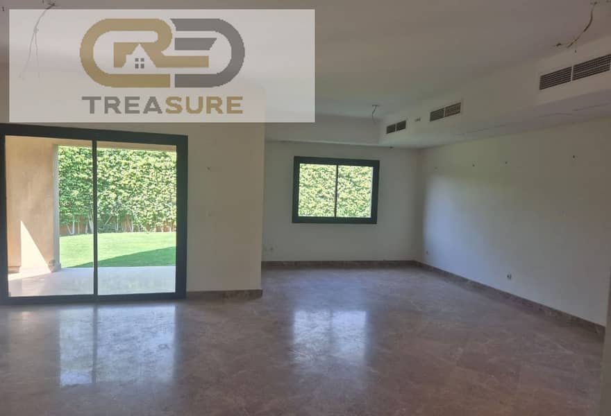 2 e5b2e988-f2f6-4a7c-8e37-36417493e2d0. jpg