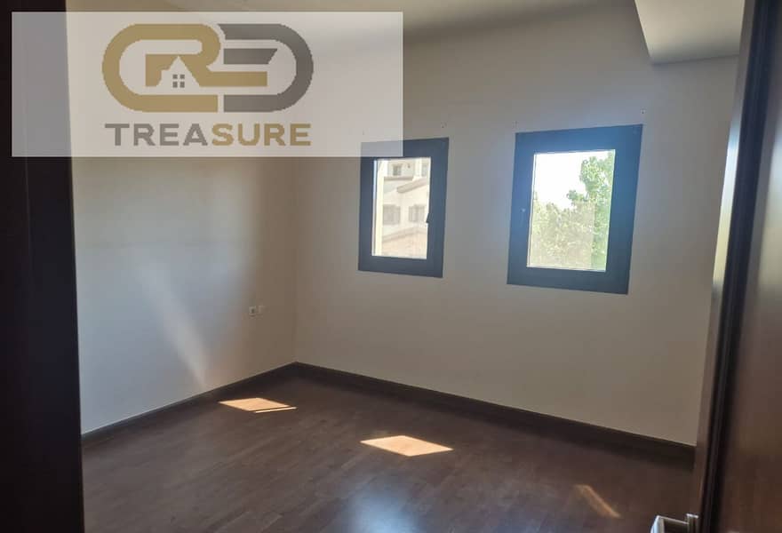 12 1b305405-89b6-4aab-815a-0892785cf76c. jpg