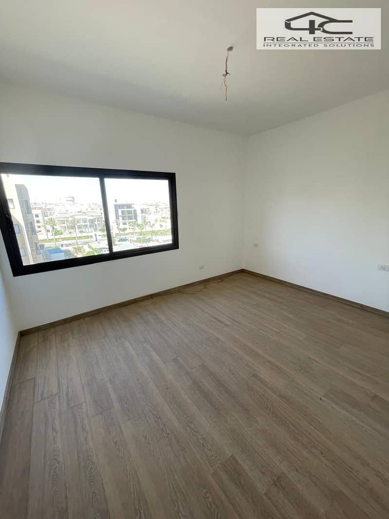 8 WhatsApp Image 2025-11-12 at 13.47. 35 (2). jpeg