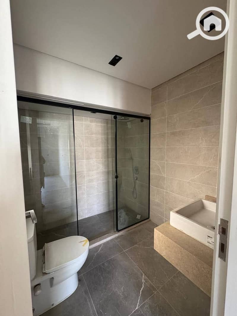 15 5a9aa98a-f5b5-403b-94fe-cb97da2279d0. jpg