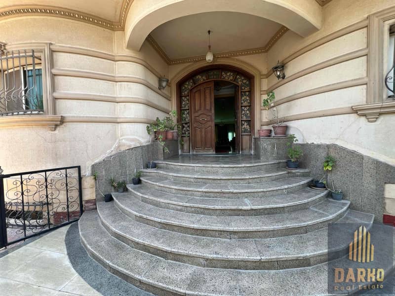 17 8b7f8aec-b26f-47b5-ba16-deadfa0b11c9. jpg