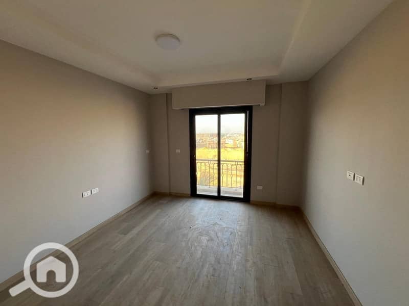 2 7fdb0778-198e-4af0-8dff-54c6e4cb84ff. jpg