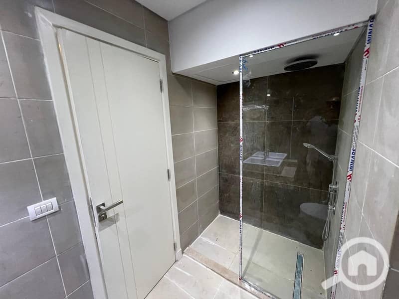 3 426d807a-7b0a-4742-bdb3-8e8ca474898f. jpg