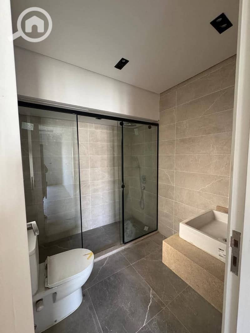 16 5a9aa98a-f5b5-403b-94fe-cb97da2279d0. jpg