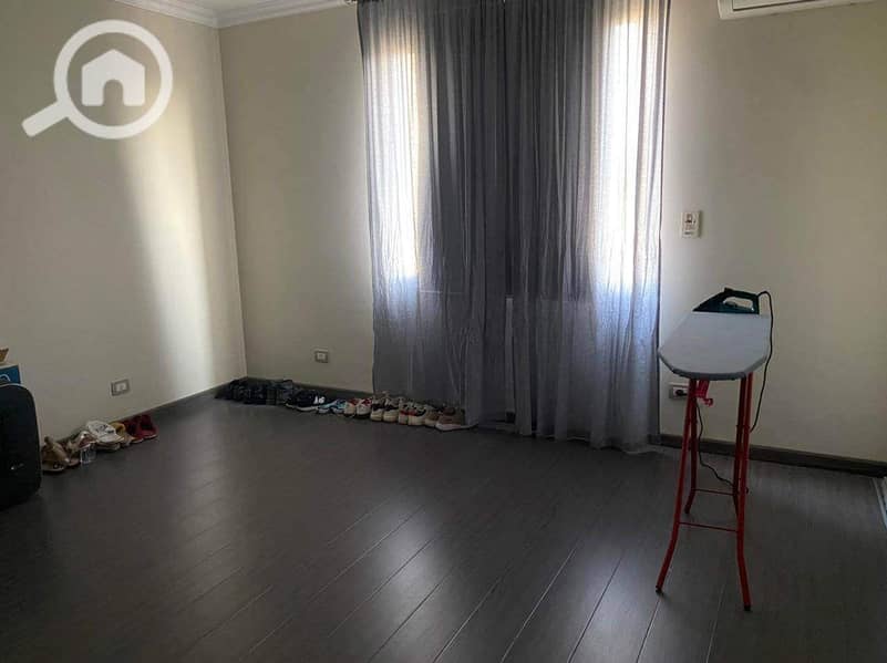 4 958aa29b-ed51-4f05-8fdf-6e1c6335e833. jpeg